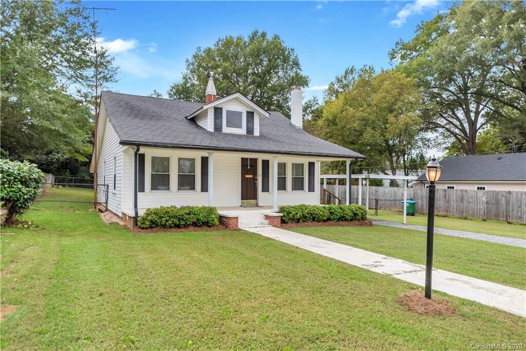 Property Photo:  506 E Washington Avenue  NC 28016 