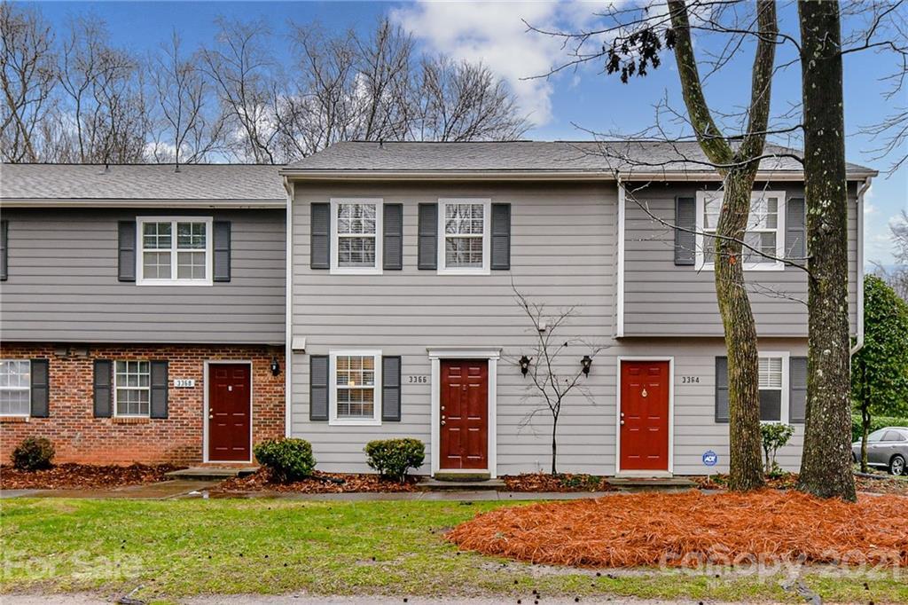 Property Photo: 3366 Heathstead Place NC 28210