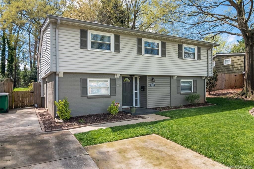 Property Photo: 4220 Firwood Lane NC 28209