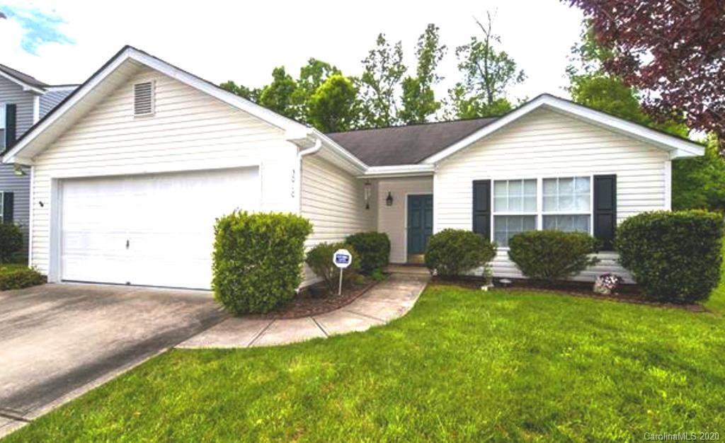 Property Photo: 3010 Rugged Stone Way NC 28227