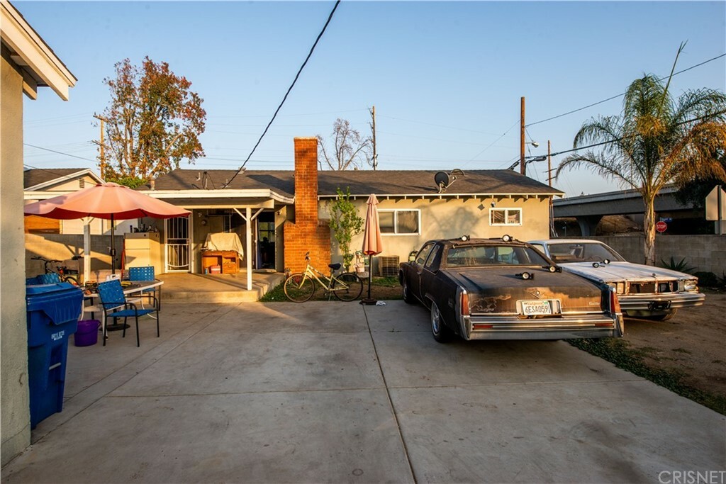 Property Photo:  10809 Haskell Avenue  CA 91344 