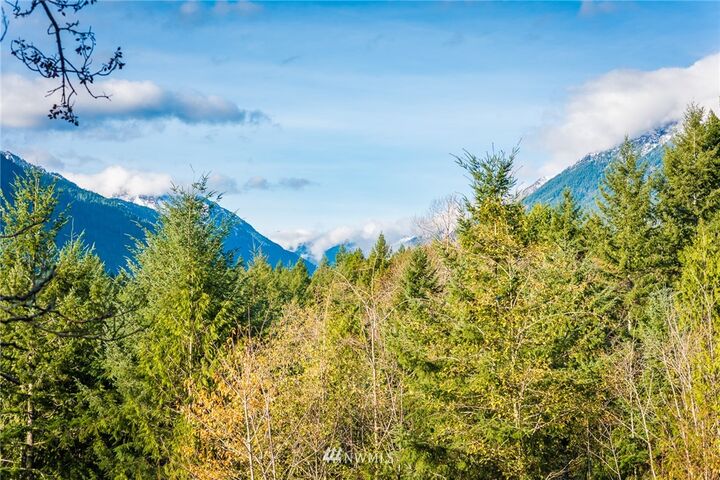 Property Photo: 554 Briarwood Lane WA 98320