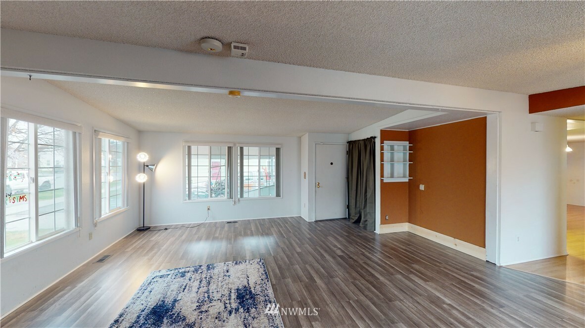 Property Photo: 211 Poplar Street OR 97862