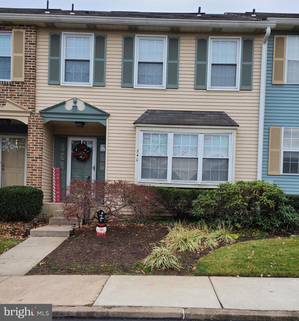 Property Photo: 240 Martins Way NJ 08054