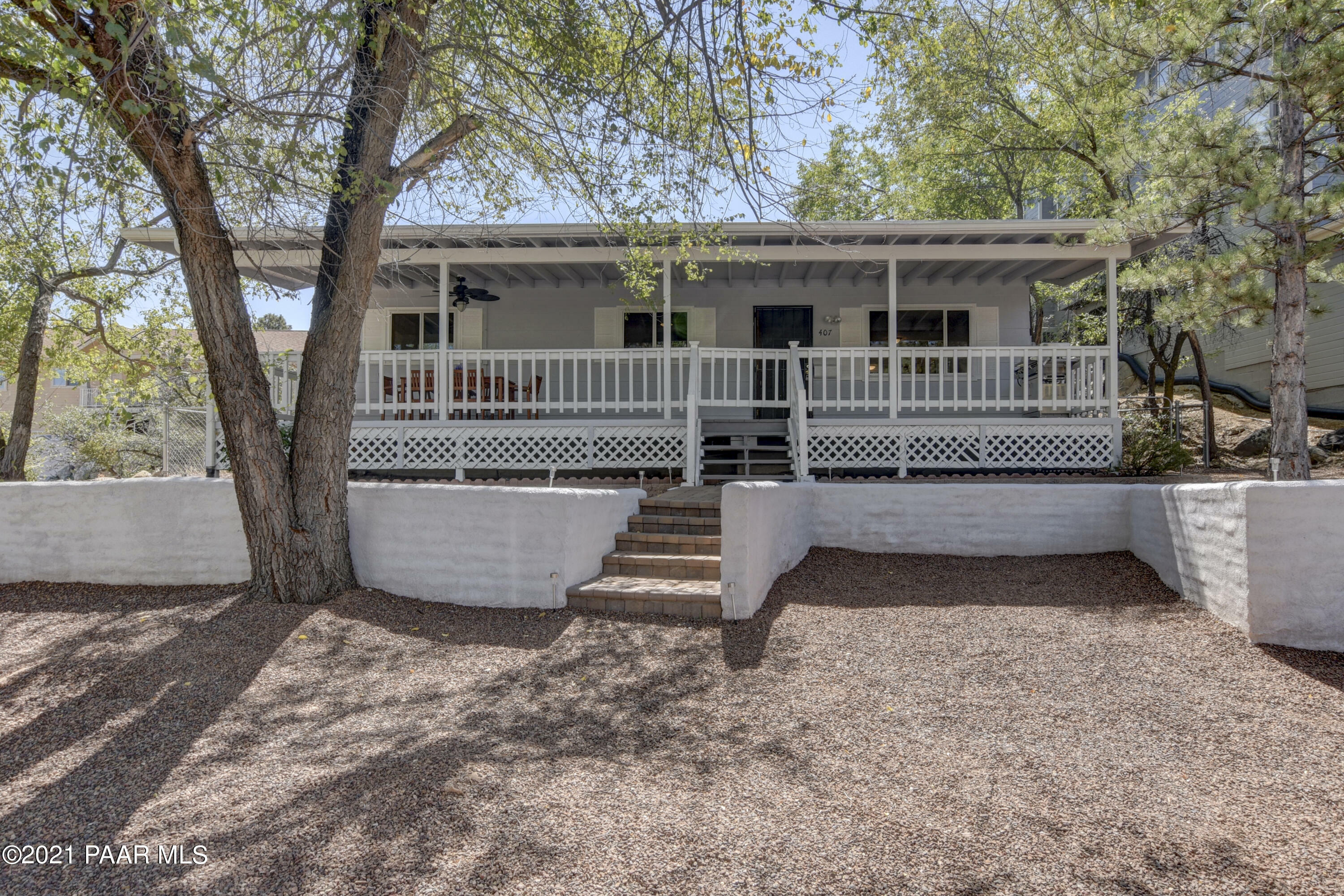 Property Photo:  407 Hill Avenue  AZ 86303 