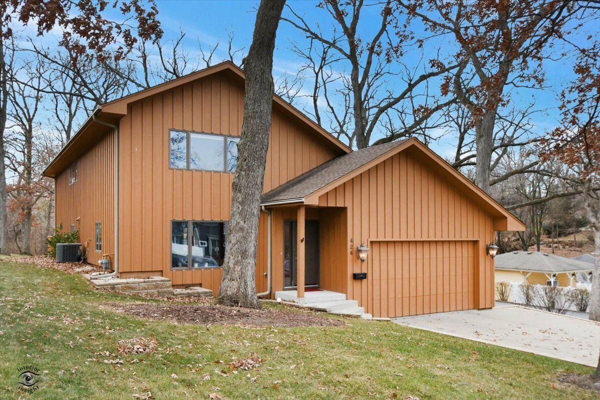 Property Photo:  424 Schultz Street  IL 60439 