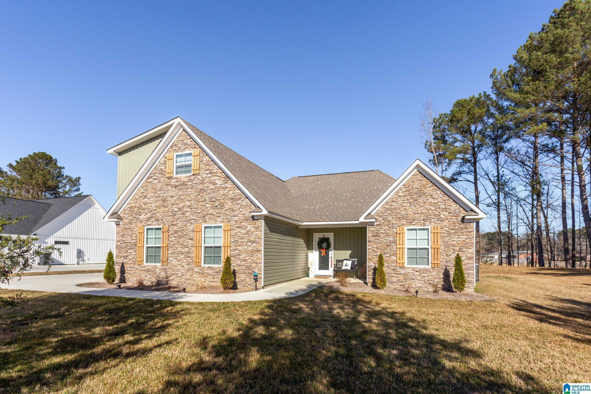 Property Photo:  513 Rabbittown Road  AL 35905 