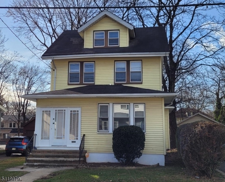 Property Photo:  46 Bailey Ave  NJ 07205 