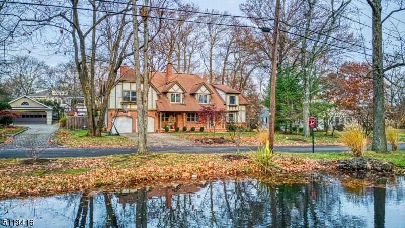 Property Photo: 910 Woodmere Dr NJ 07090