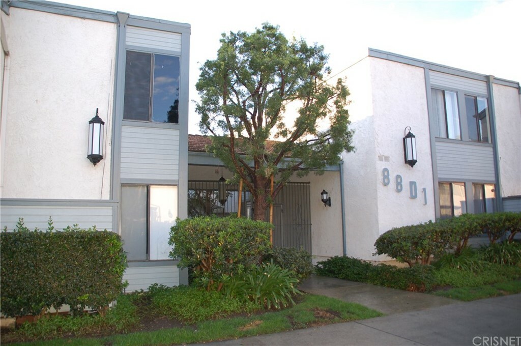 Property Photo:  8801 Independence Avenue 14  CA 91304 