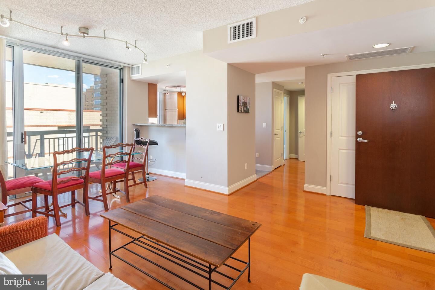 Property Photo:  1020 N Highland Street 611  VA 22201 