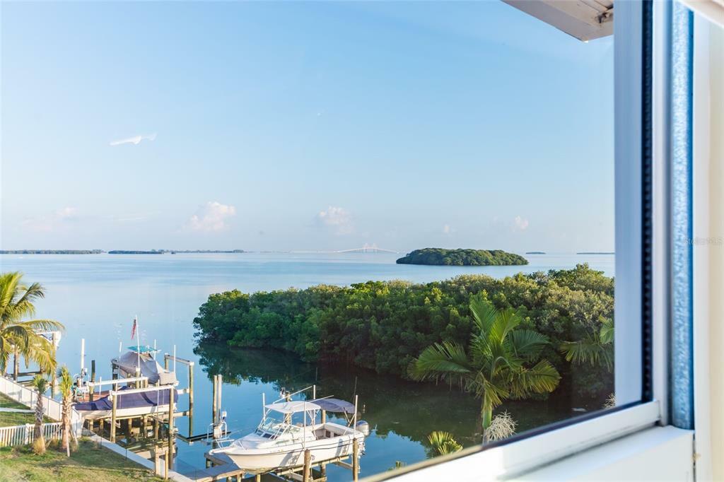 Property Photo:  198 Sands Point Drive  FL 33715 