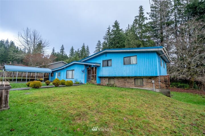 Property Photo: 624 N 6th Street WA 98563