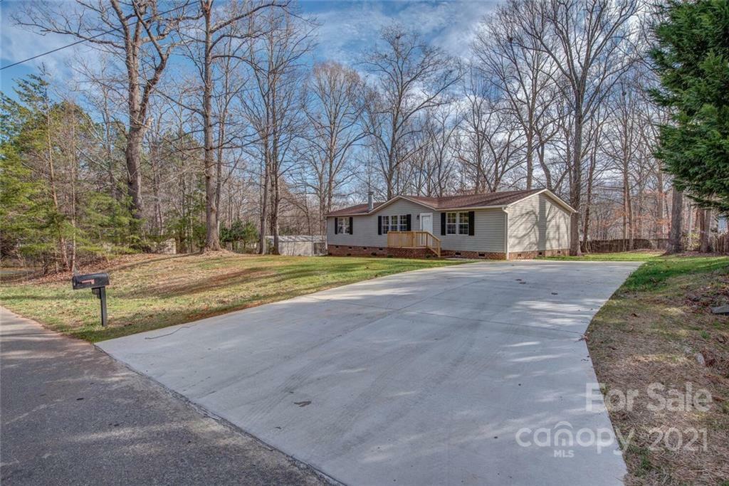 Property Photo:  120 Lansdale Avenue  NC 28092 