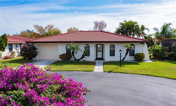 Property Photo: 855 Senda Plata 17 FL 34293