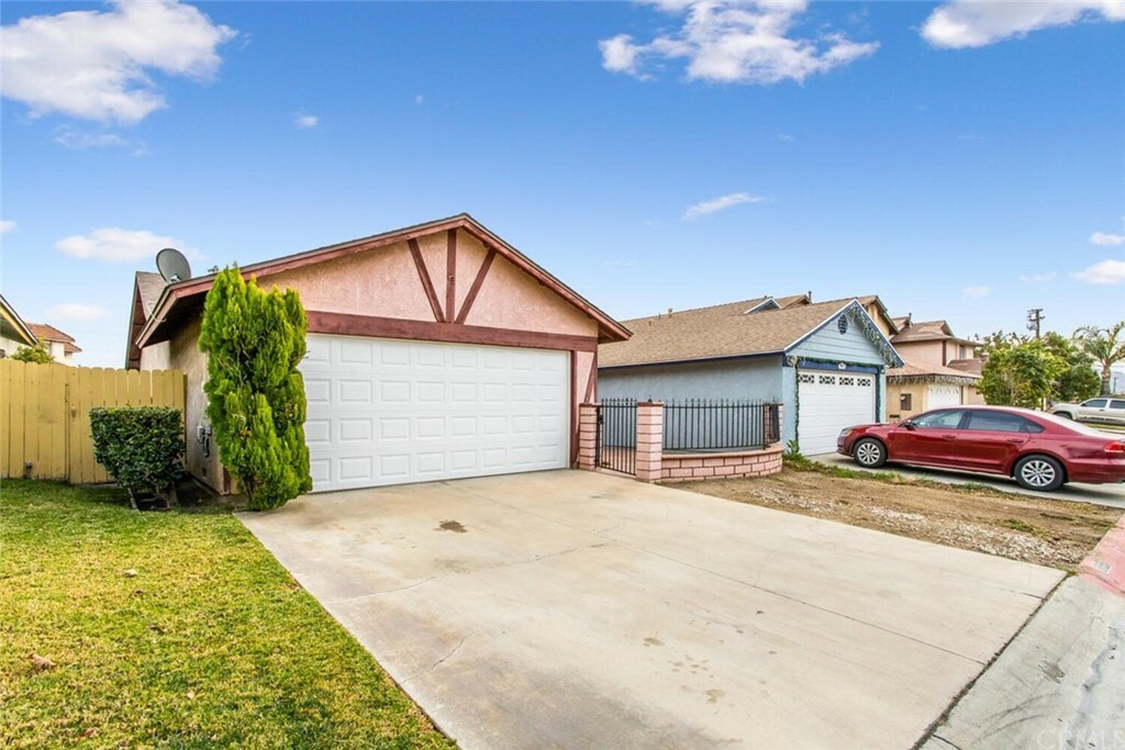 Property Photo: 8955 Satinwood Street CA 92335