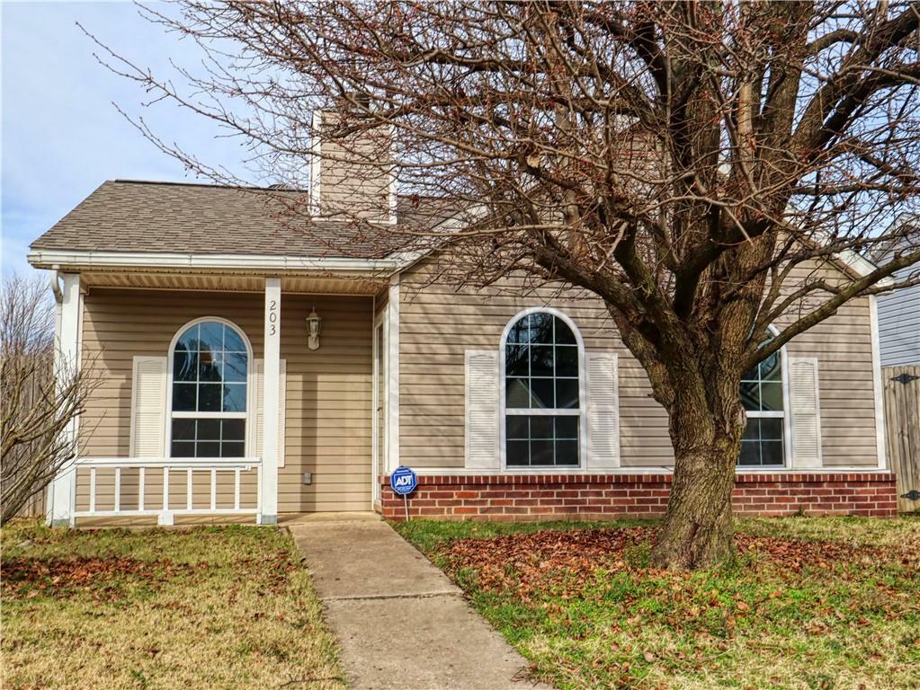 Property Photo:  203 SE 17th Street  AR 72712 