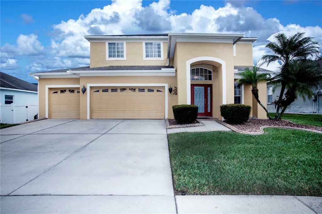 Property Photo: 2738 Avon River Drive FL 33596