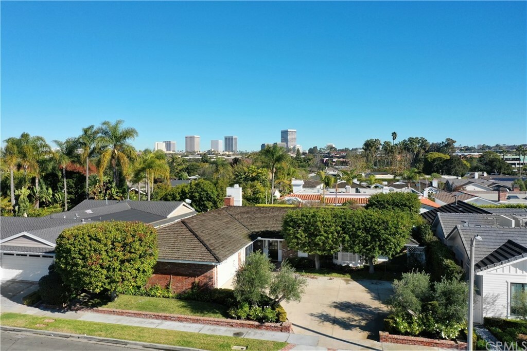 Property Photo: 2000 Tahuna CA 92625