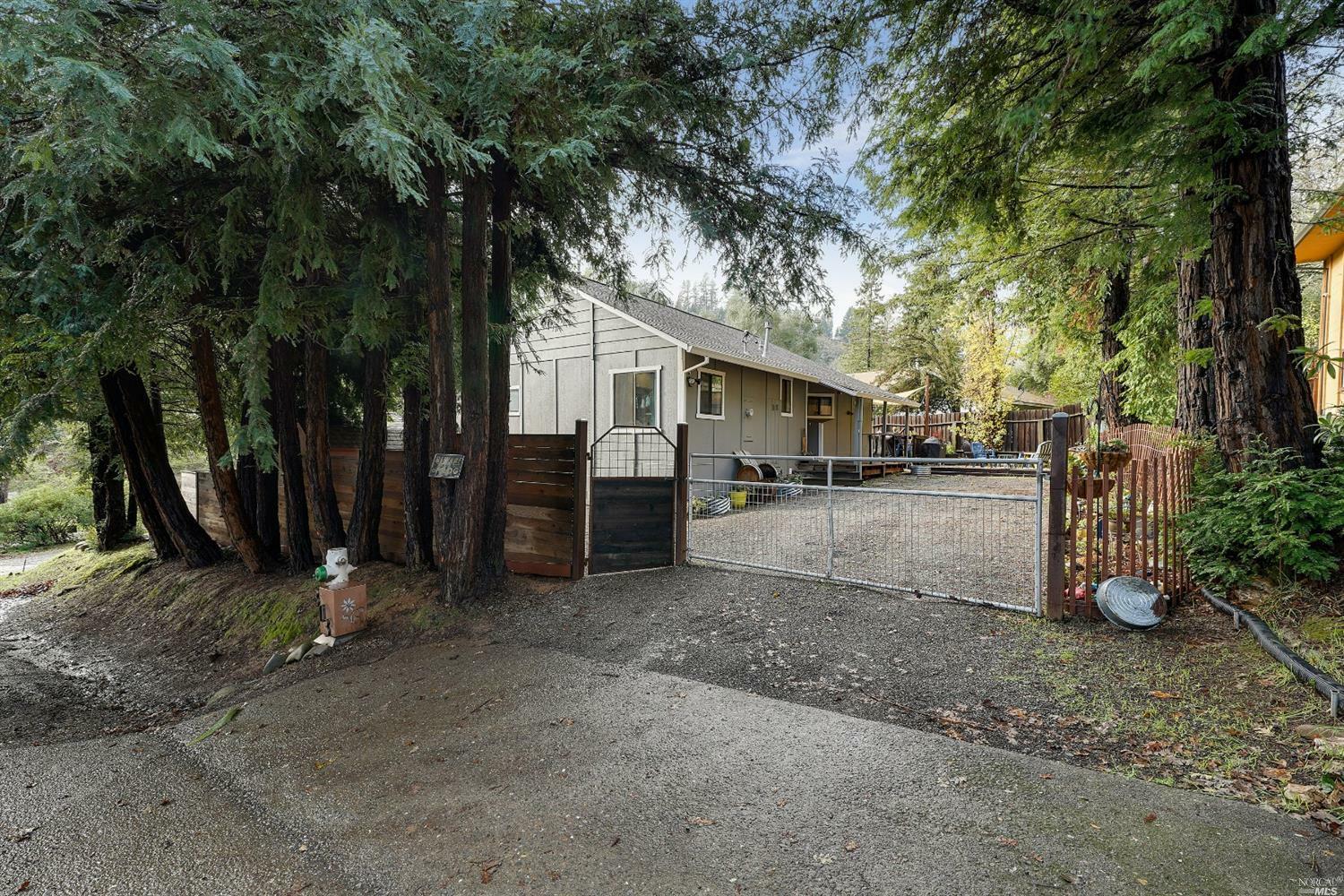 303 Crestview Drive  Ukiah CA 95482 photo