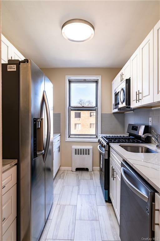 Property Photo:  1111 Midland Avenue 5E  NY 10708 