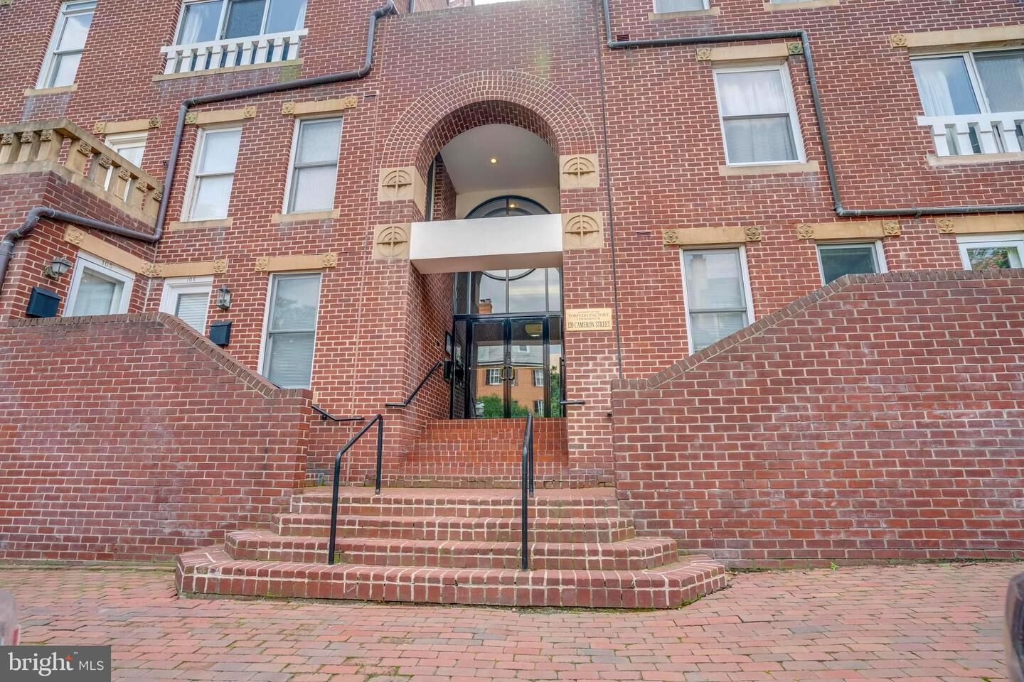 Property Photo: 120 Cameron Street Cs105 VA 22314