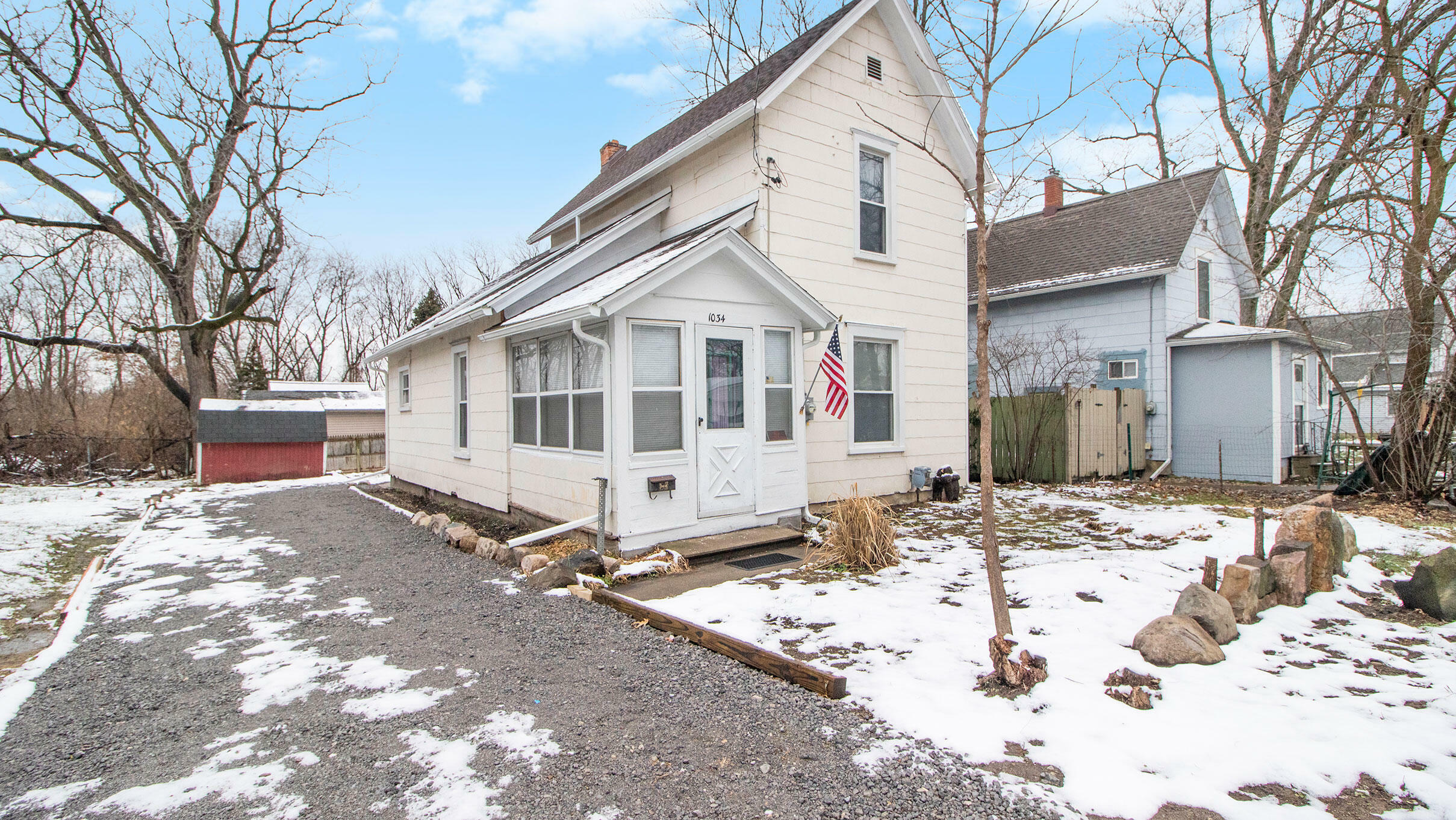 Property Photo:  1034 Walker Street  MI 49202 