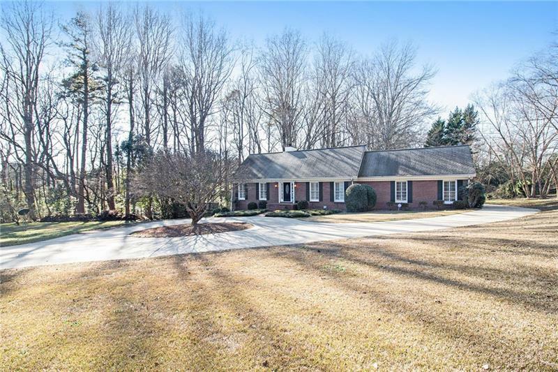 Property Photo: 11560 Houze Road GA 30076