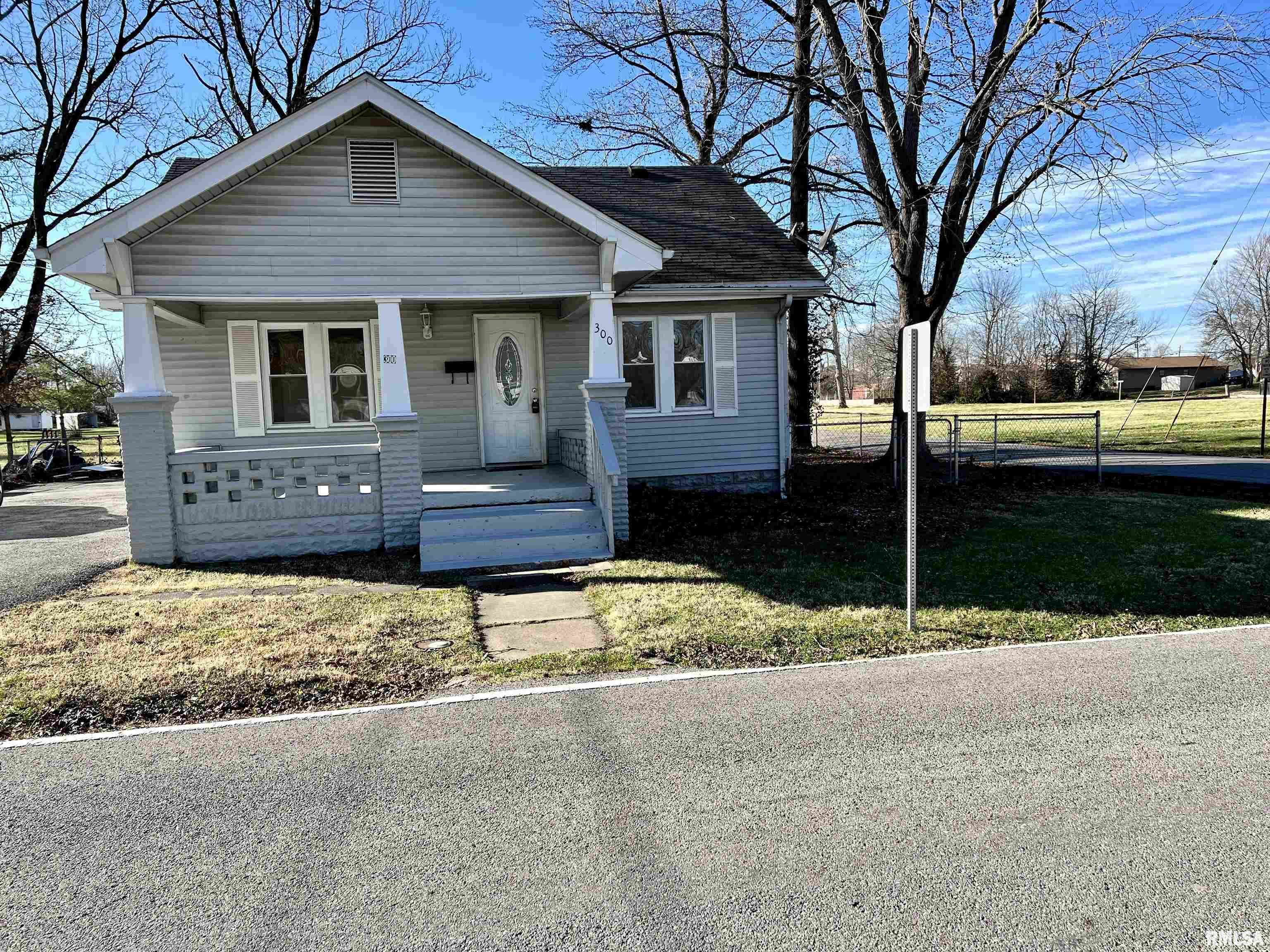 Property Photo:  300 S Future  IL 62959 