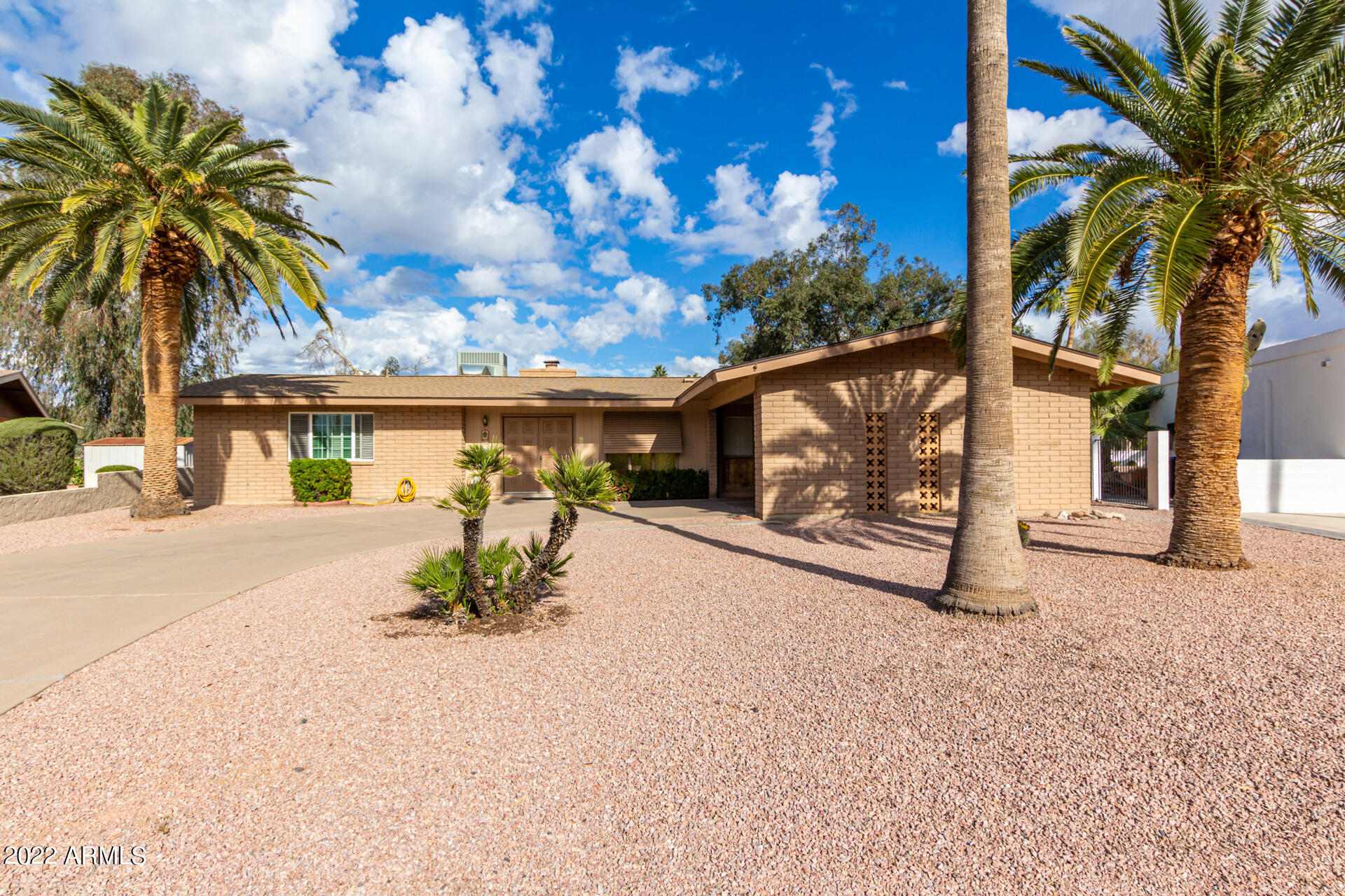 Property Photo:  632 S Revolta Circle  AZ 85208 