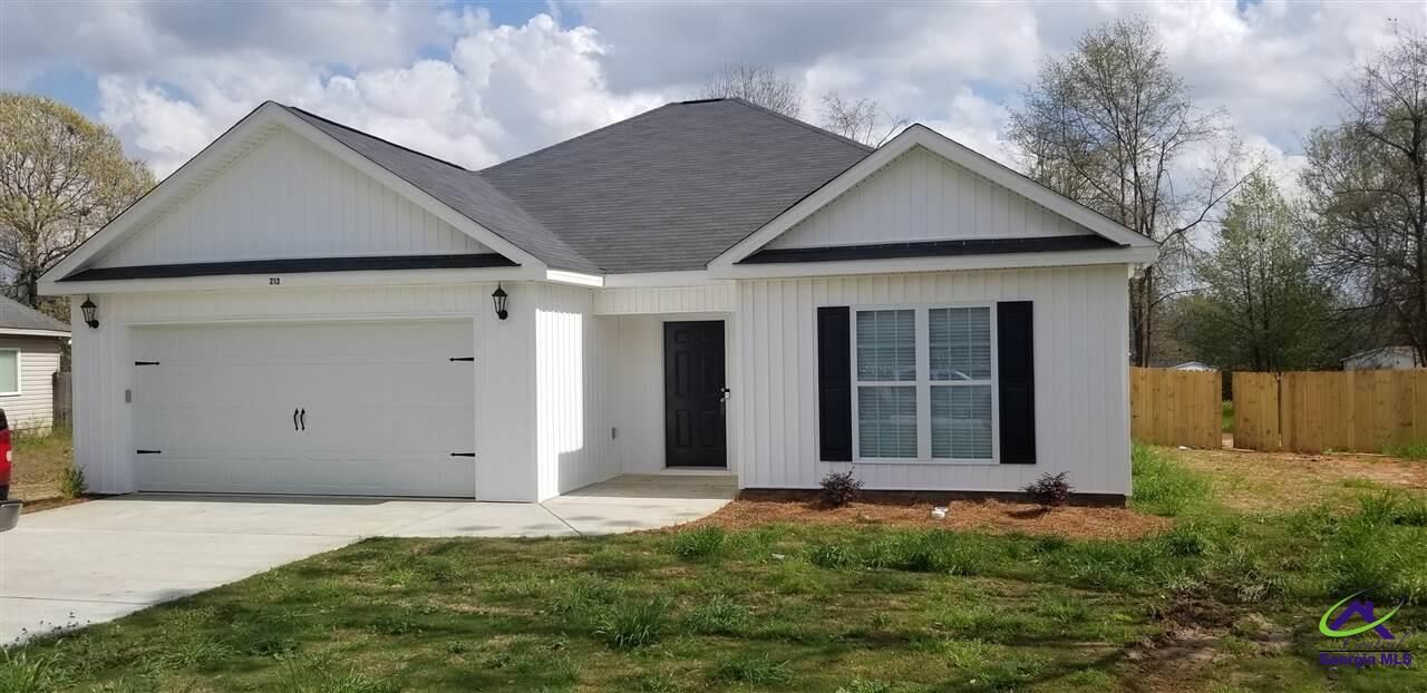 Property Photo: 212 Laurel Woods Drive GA 31088