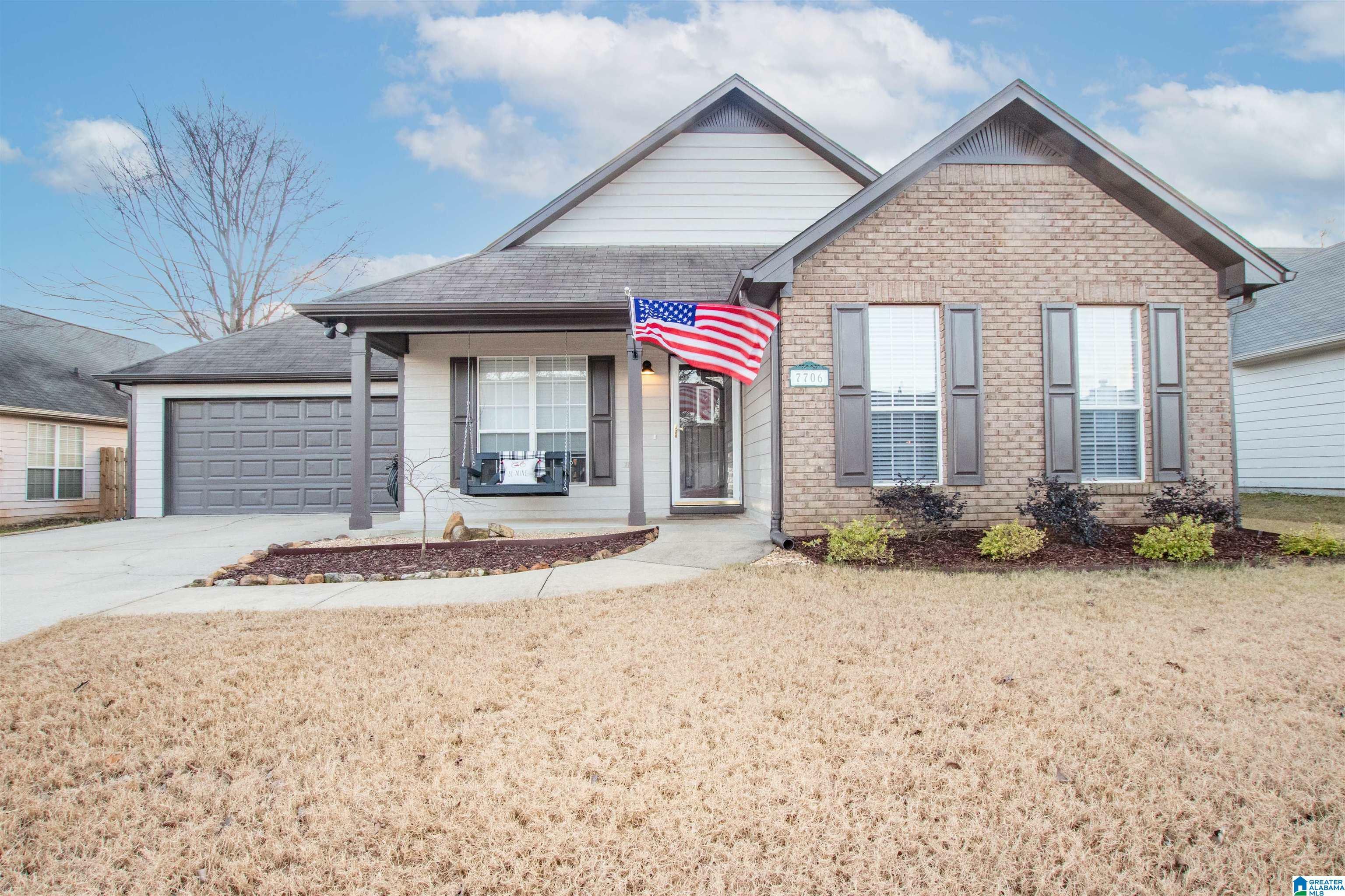 Property Photo: 7706 Wyndham Circle AL 35080