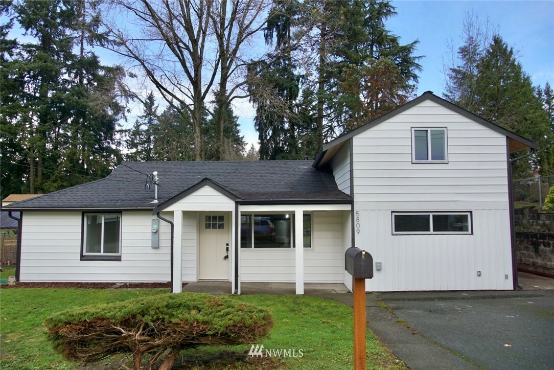 Property Photo:  5809 238th Street SW  WA 98043 