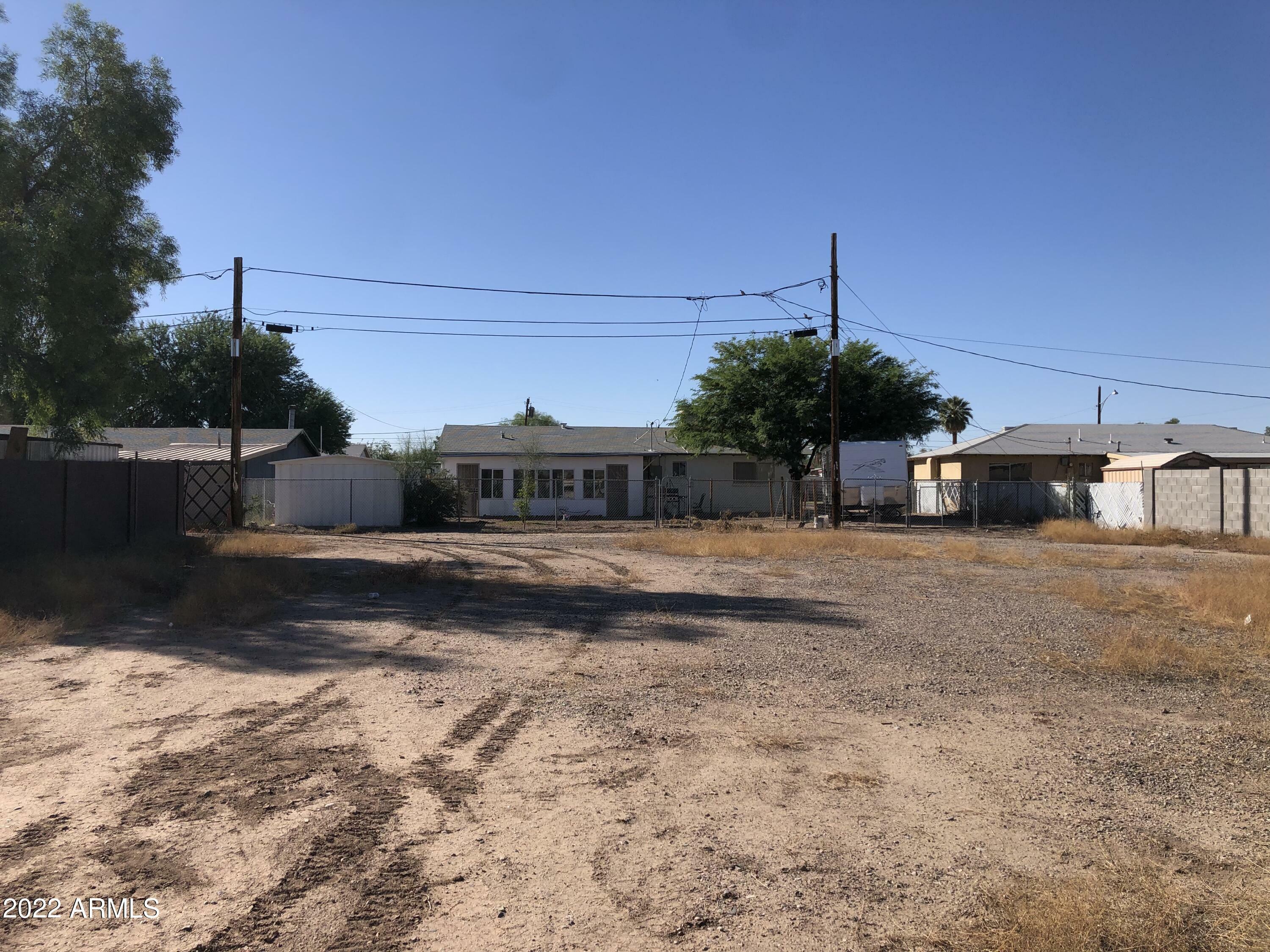 Property Photo:  413 W Poston Circle  AZ 85132 