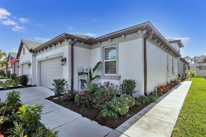 Property Photo: 6002 Amberly Drive FL 34208