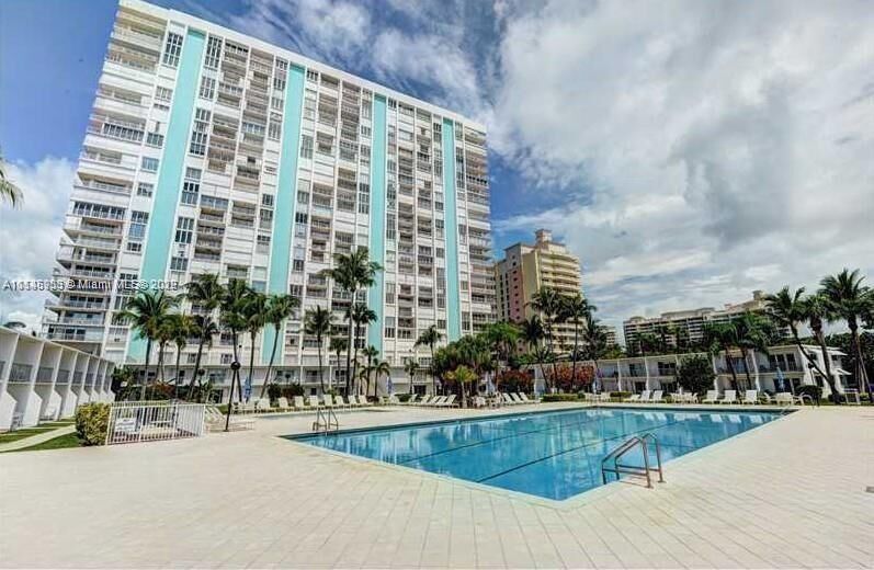 Property Photo: 881 Ocean Dr 24G FL 33149