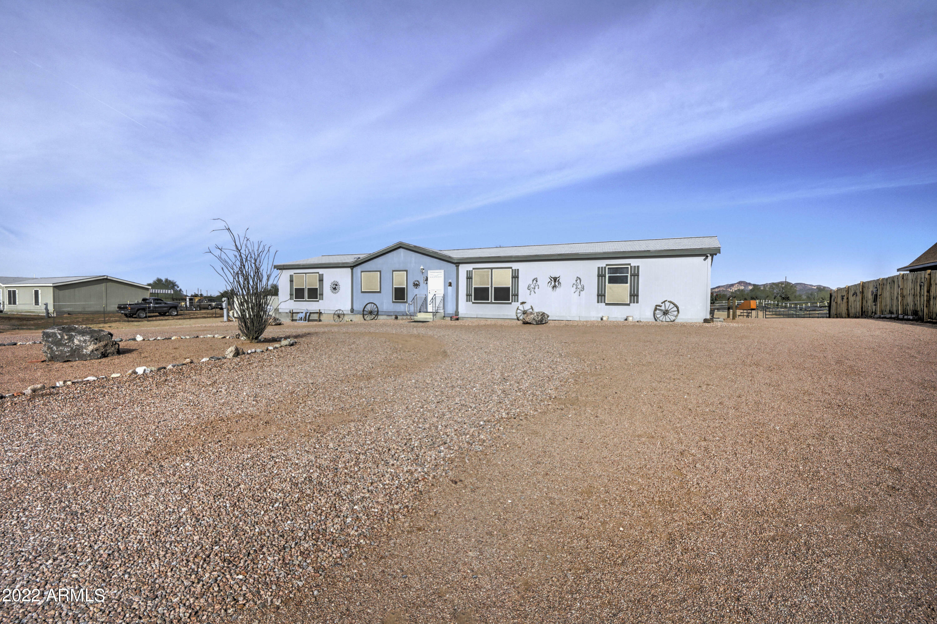 Property Photo:  660 E Scenic Street  AZ 85119 