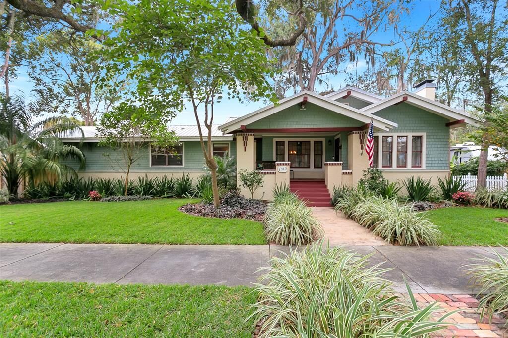 Property Photo: 1012 Magnolia Avenue FL 32771