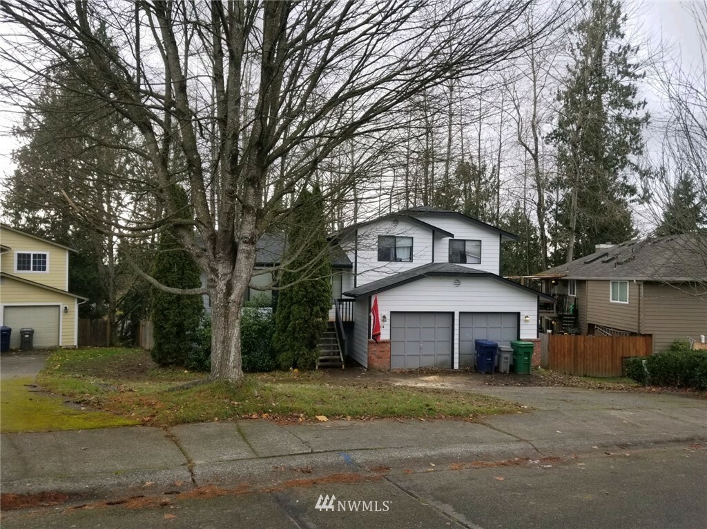 Property Photo:  9004 19th Place SE  WA 98258 