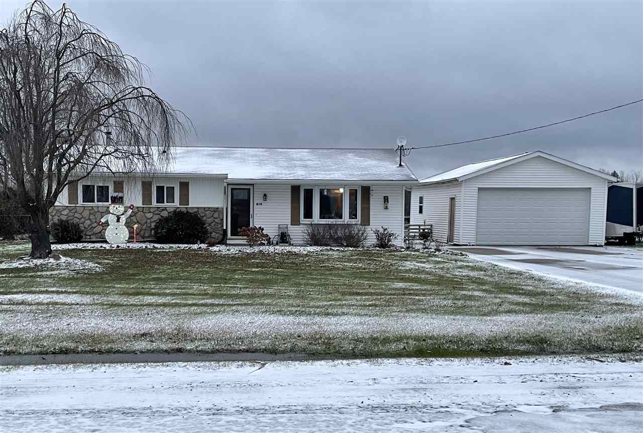 Property Photo:  518 W Townline 14  MI 48611 