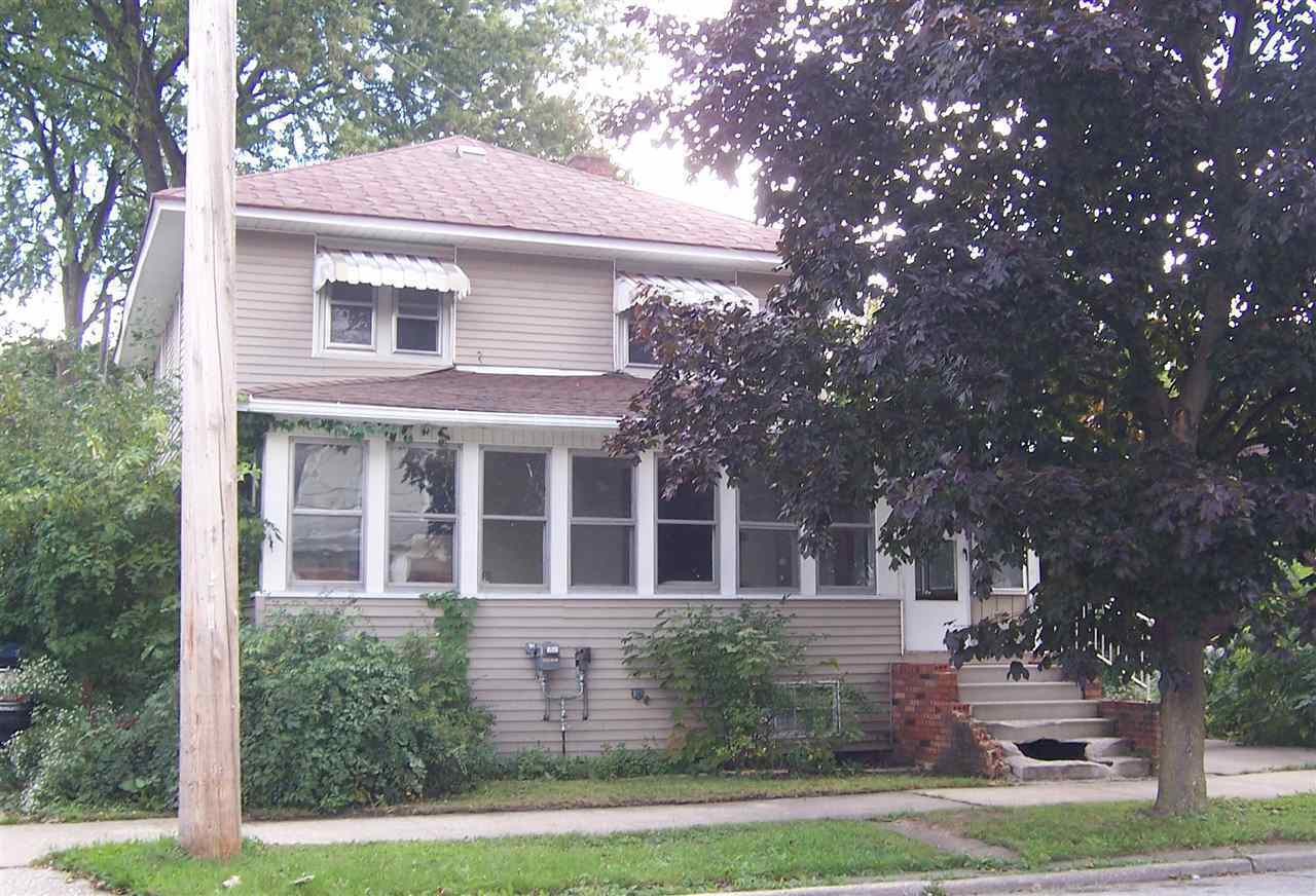 Property Photo:  220 N McLellan Street  MI 48708 