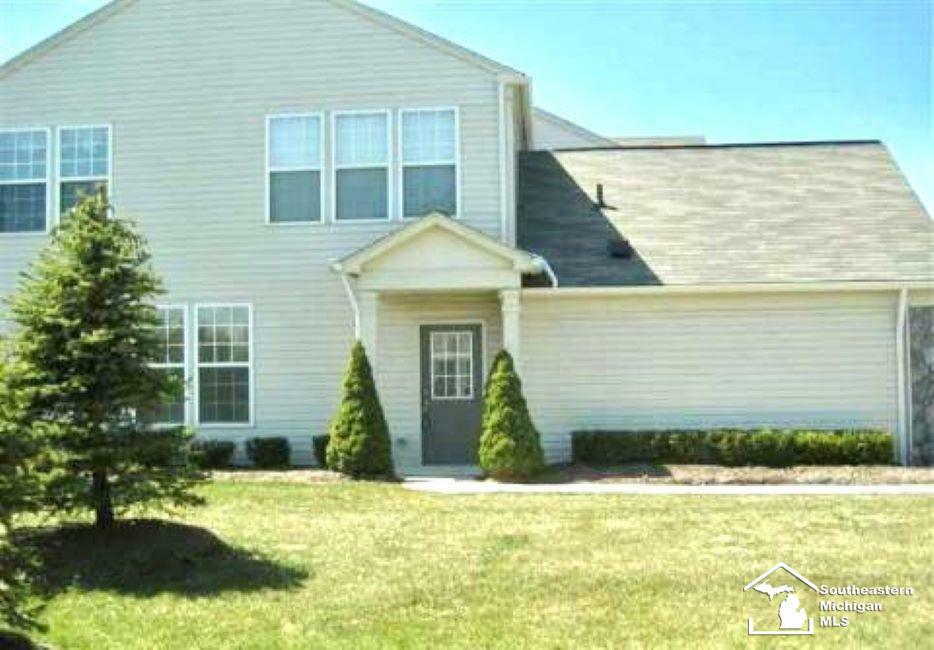 Property Photo:  26739 Kirkway Circle  MI 48183 