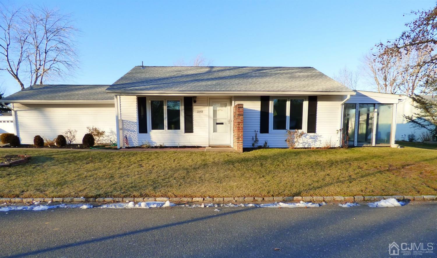 Property Photo: 269 Corylus Plaza C NJ 08831