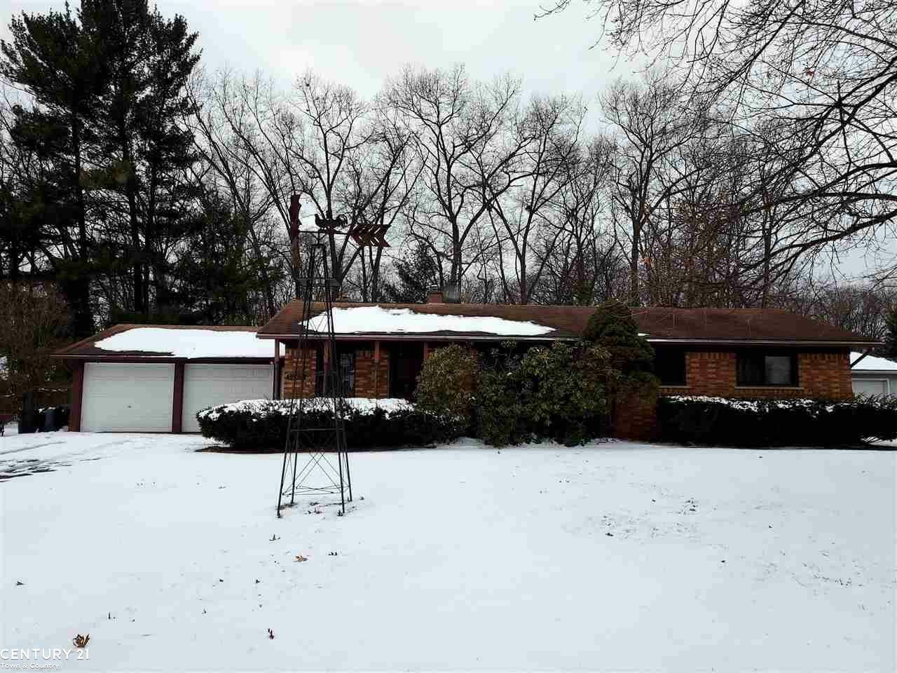 Property Photo:  52611 Brentwood  MI 48316 