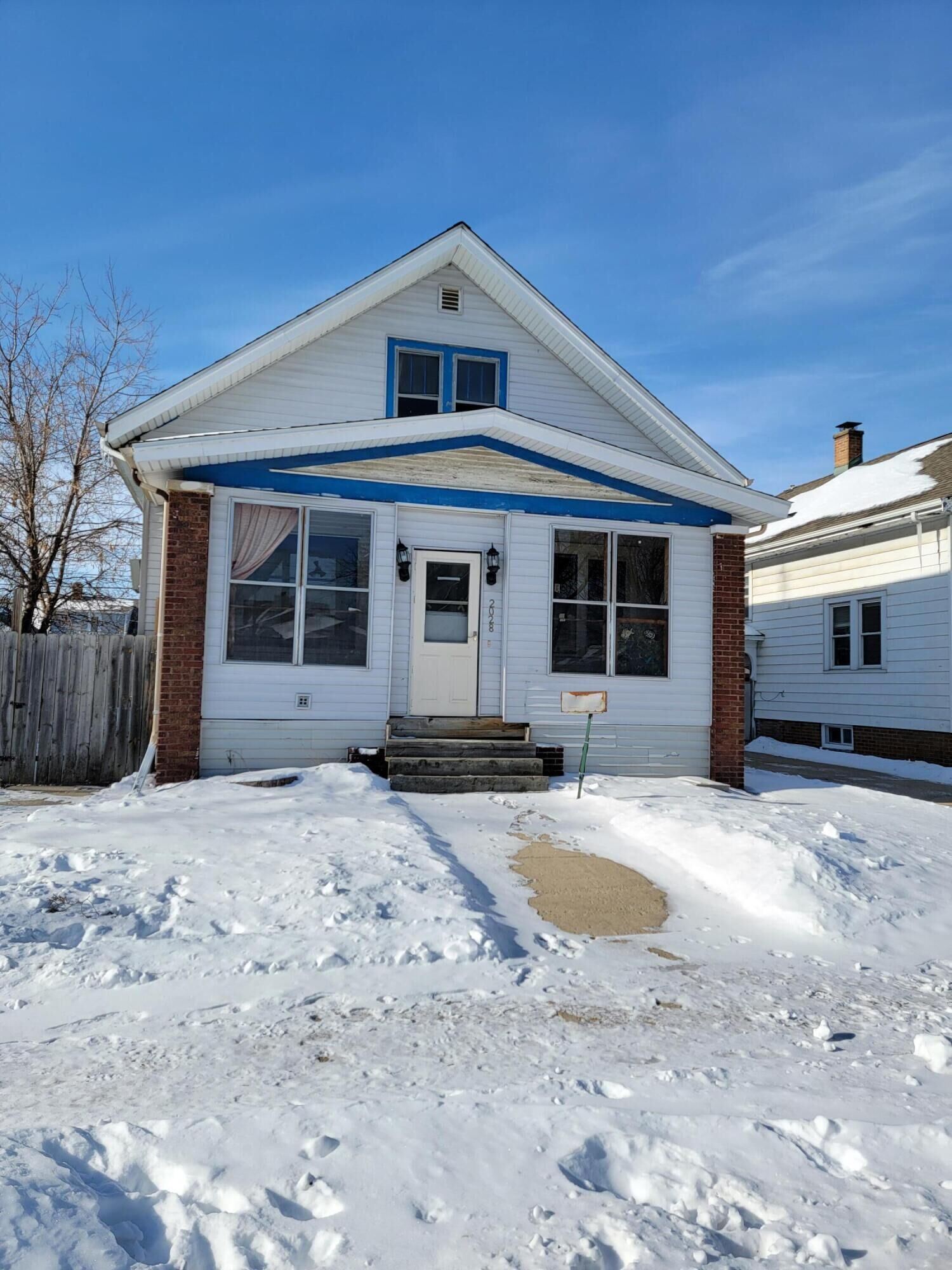 Property Photo:  2028 Jay Eye See Ave  WI 53403 