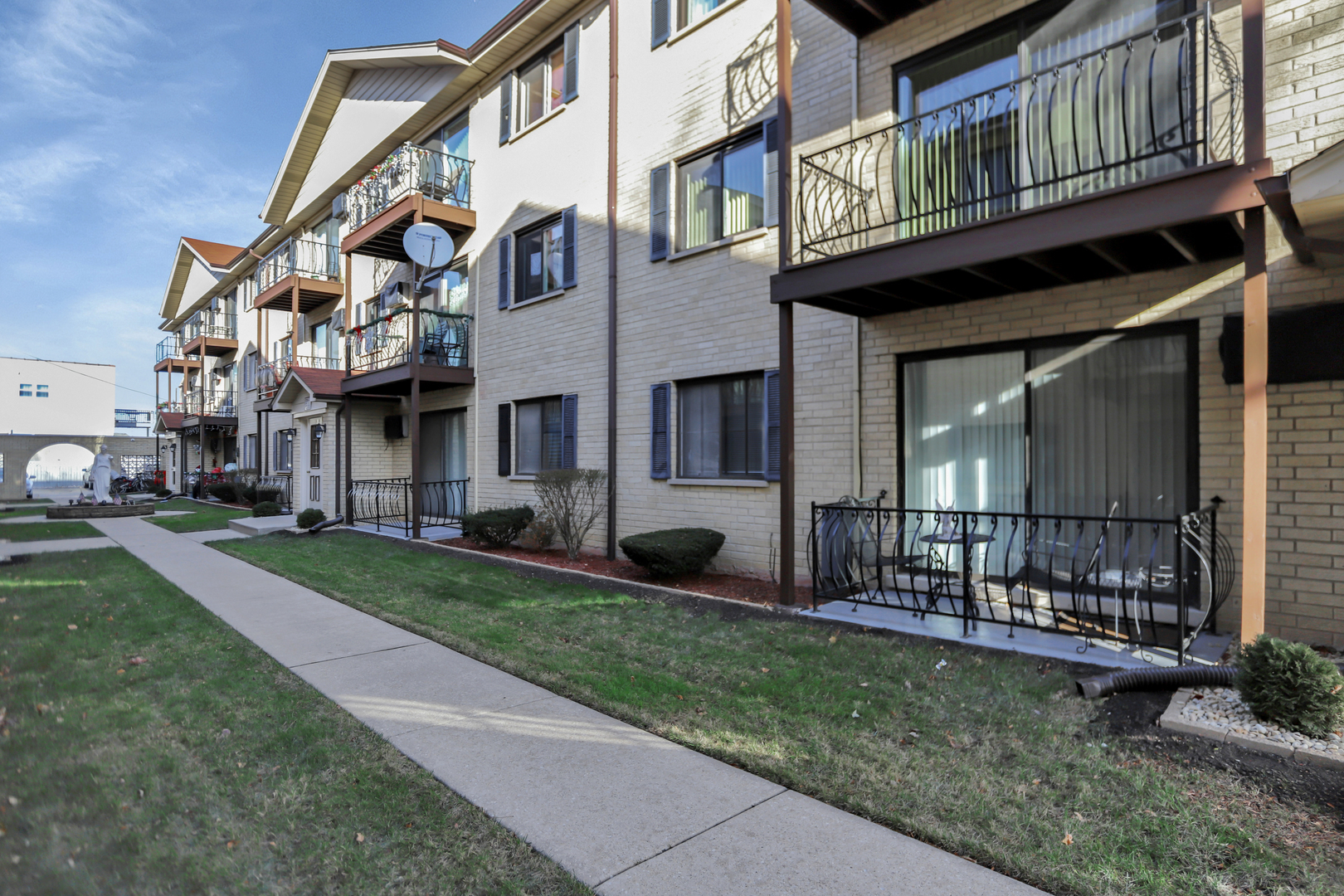 Property Photo:  7218 W Wrightwood Avenue 210  IL 60707 