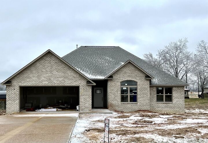 6171 Windsor  Milan TN 38358 photo