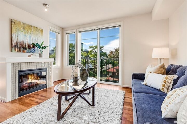 Property Photo: 124 Bellevue Avenue E 502 WA 98112