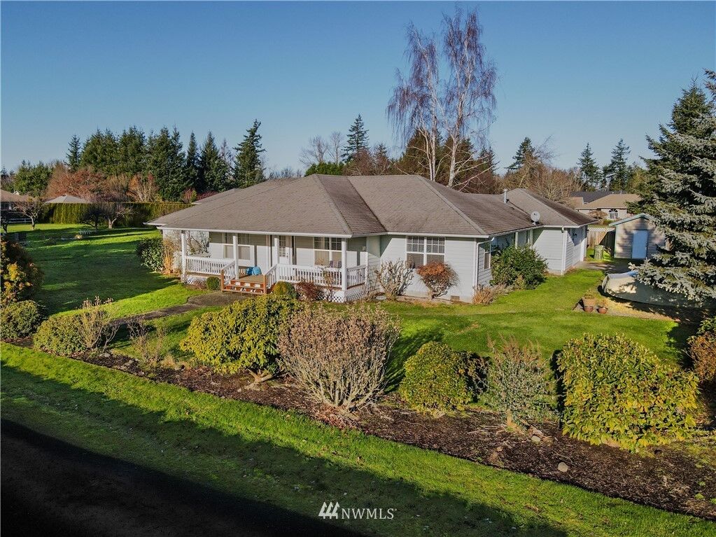 Property Photo: 1170 W 55th Lane WA 98226