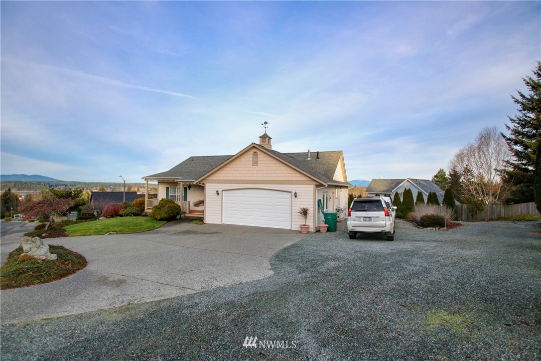 Property Photo:  2005 C Avenue  WA 98221 